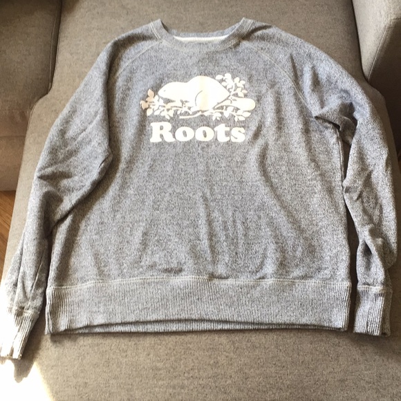 Roots salt and pepper sweater size large